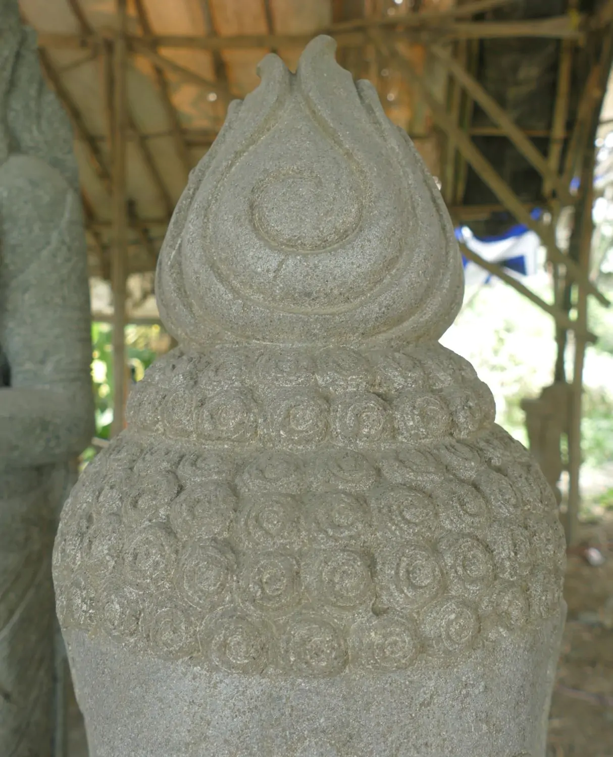  Product image 4 of the product “Seated Buddha made of Riverstone in Dhyana Position - gesture of meditation, H. 138 cm ”